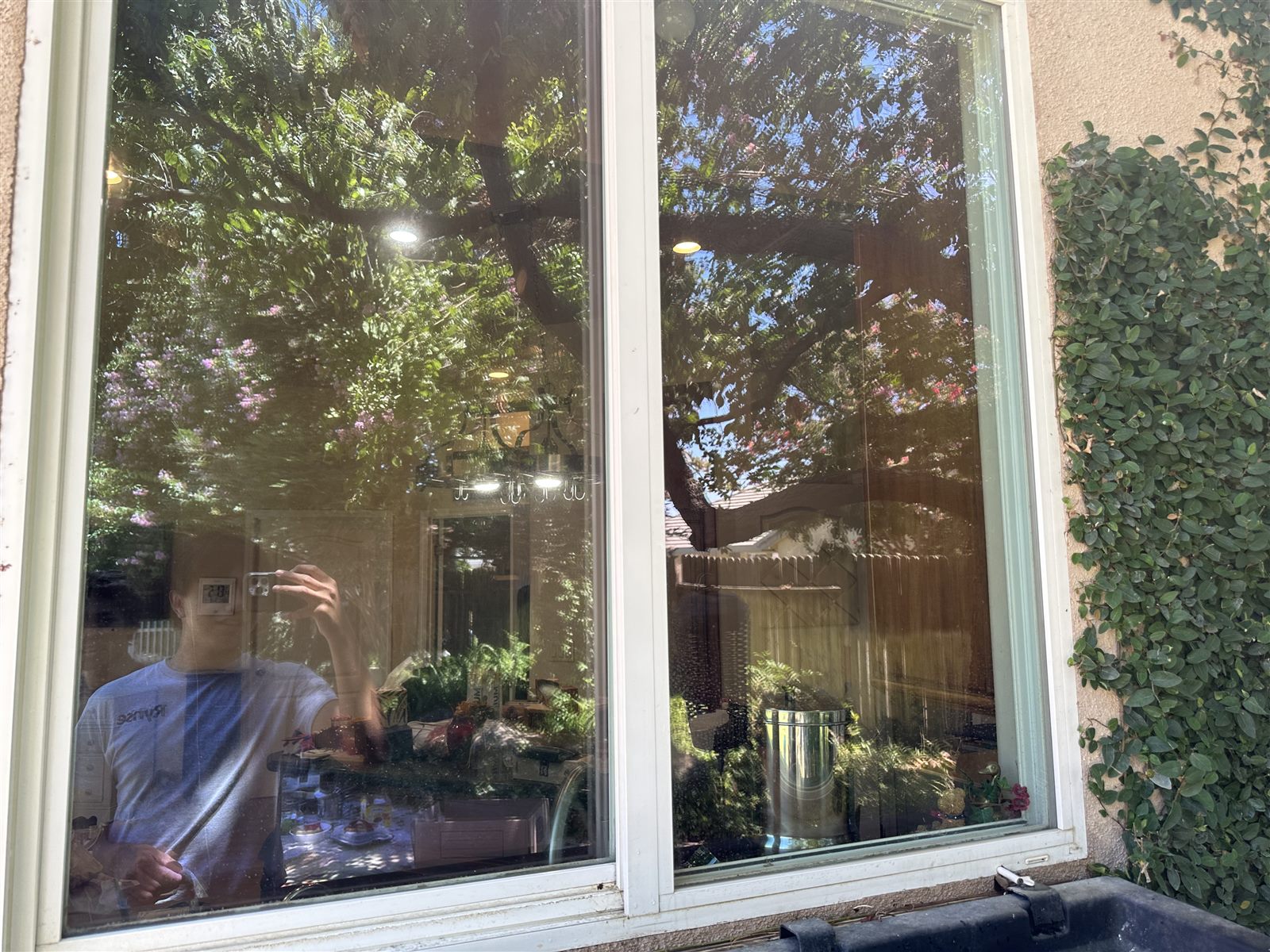 Same front window streak-free after window cleaning by Rynse Cleaning